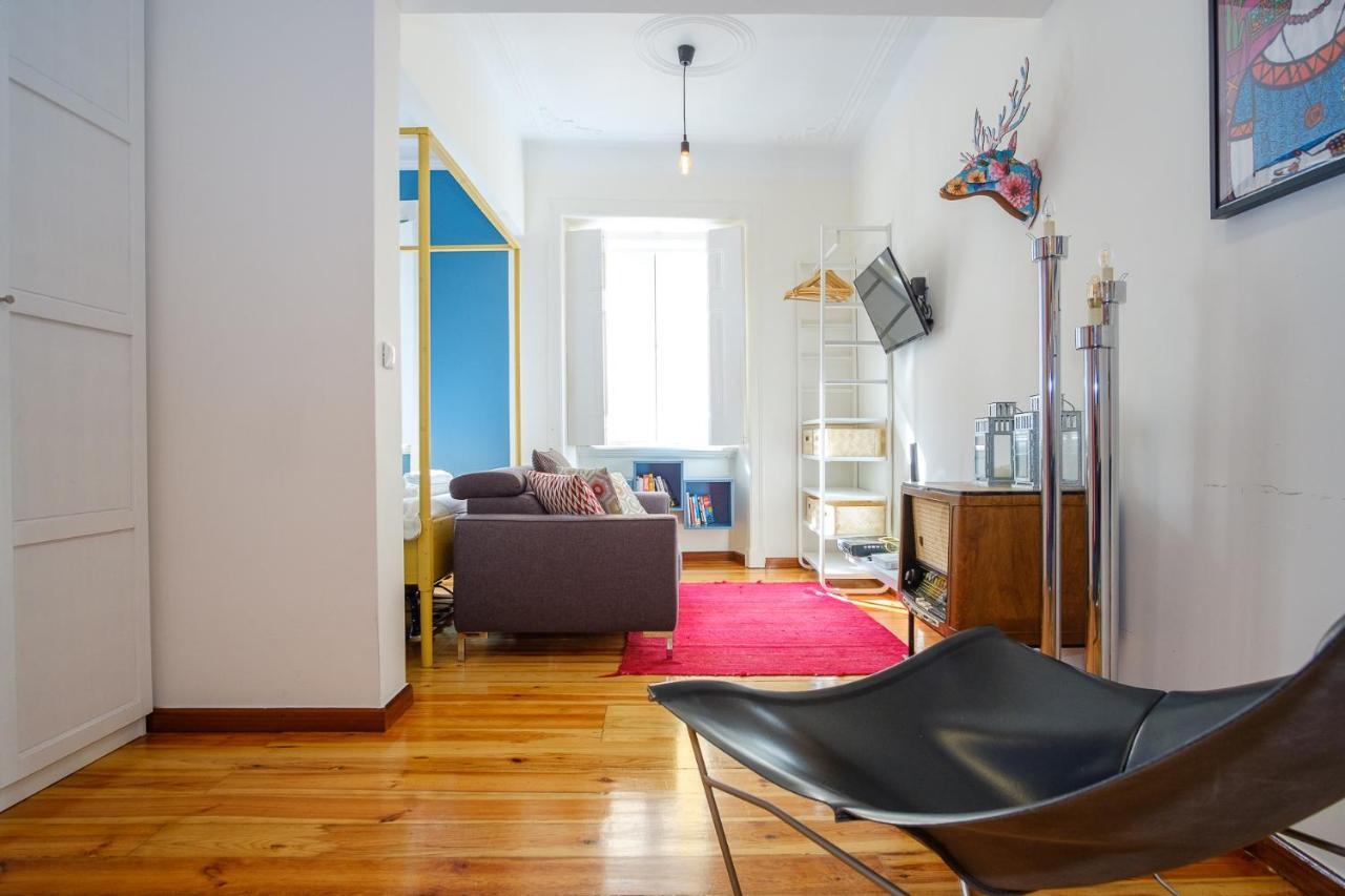 Colourful Alfama Apartment Lisbon Exterior photo